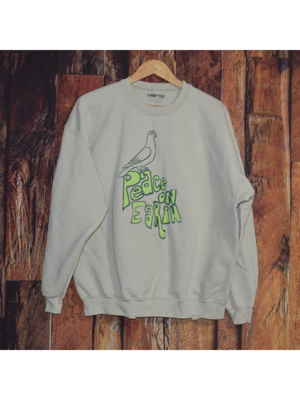 Thrifted Women's Sz L Distressed Sweatshirt   Made to look worn but some pilling